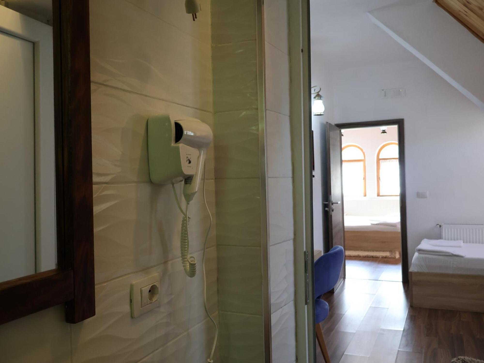 Mik Hotel Valbona Exteriör bild