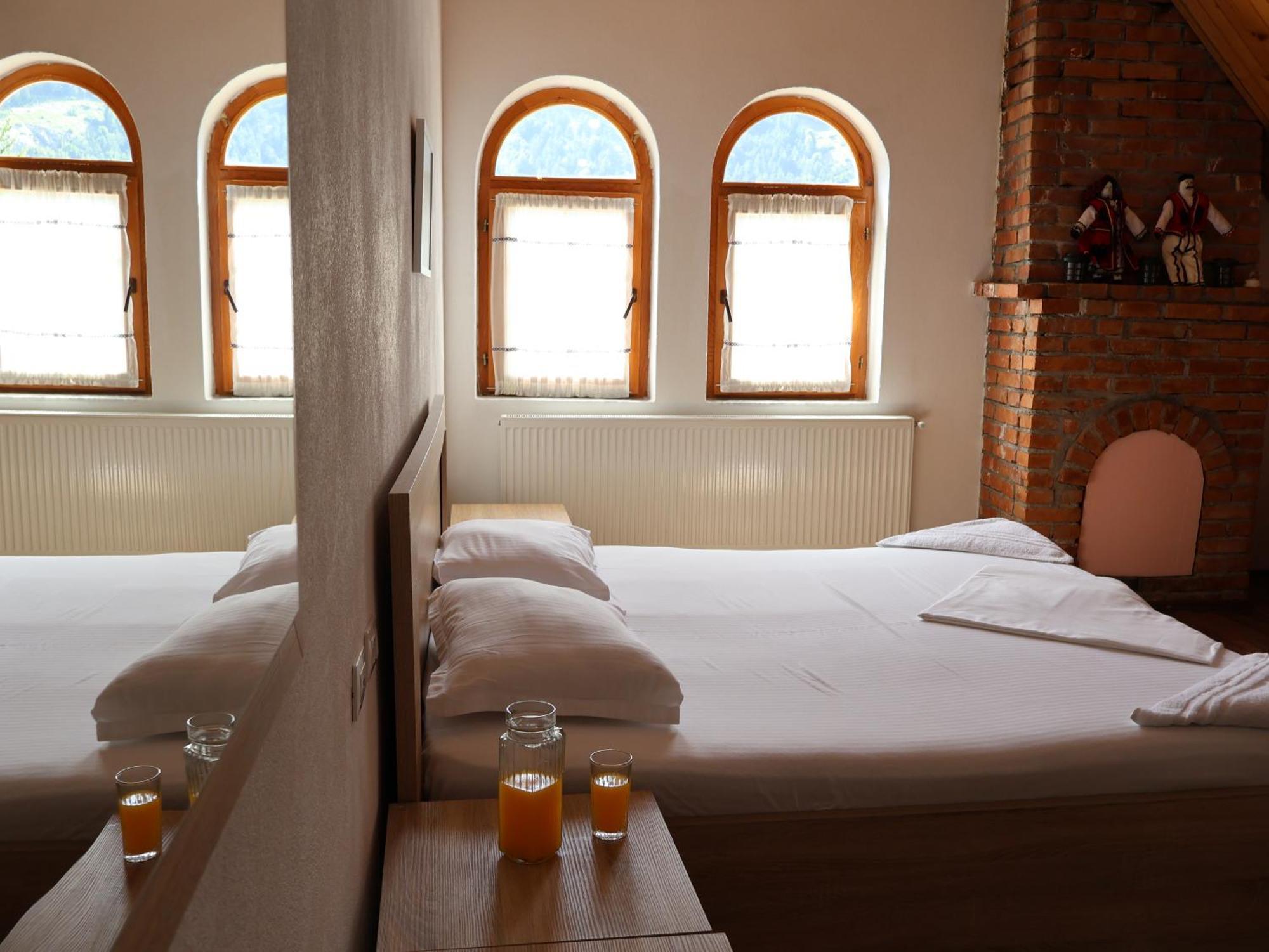 Mik Hotel Valbona Exteriör bild