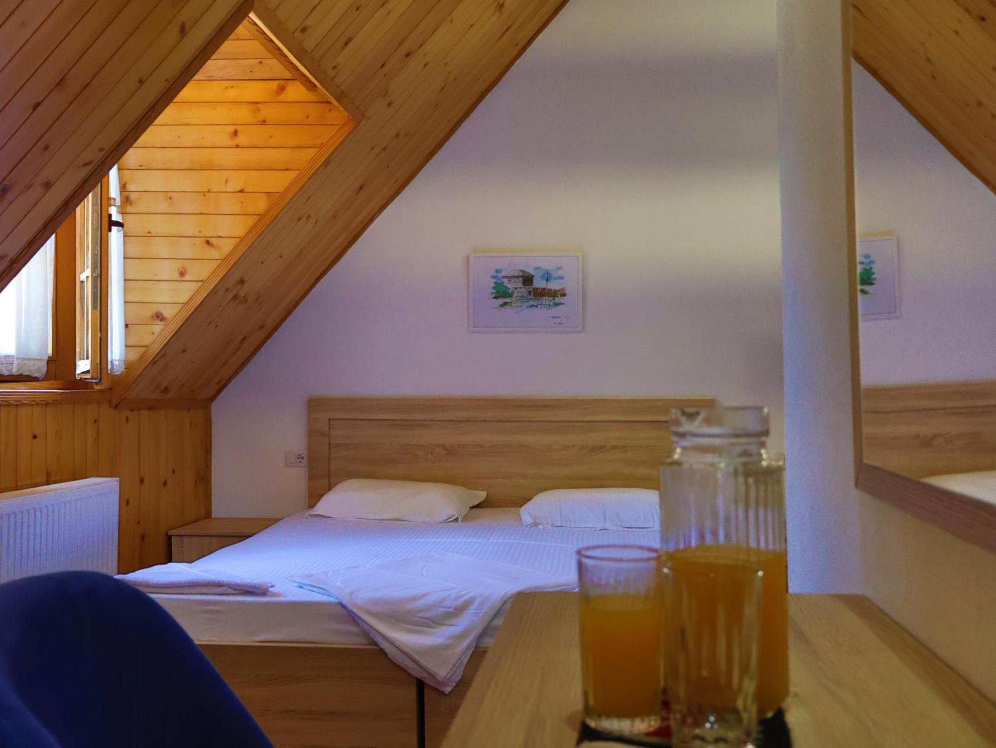 Mik Hotel Valbona Exteriör bild