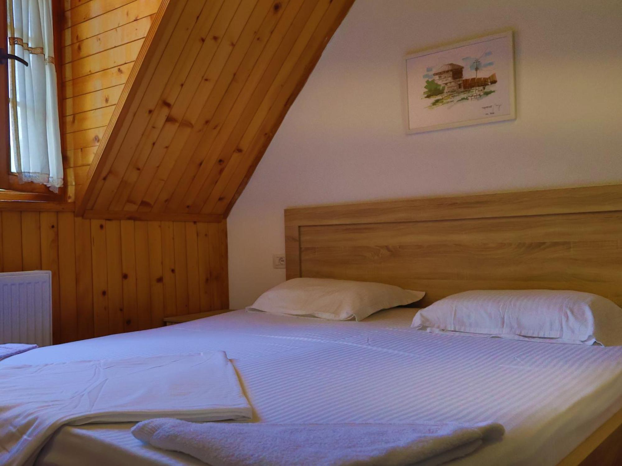 Mik Hotel Valbona Exteriör bild