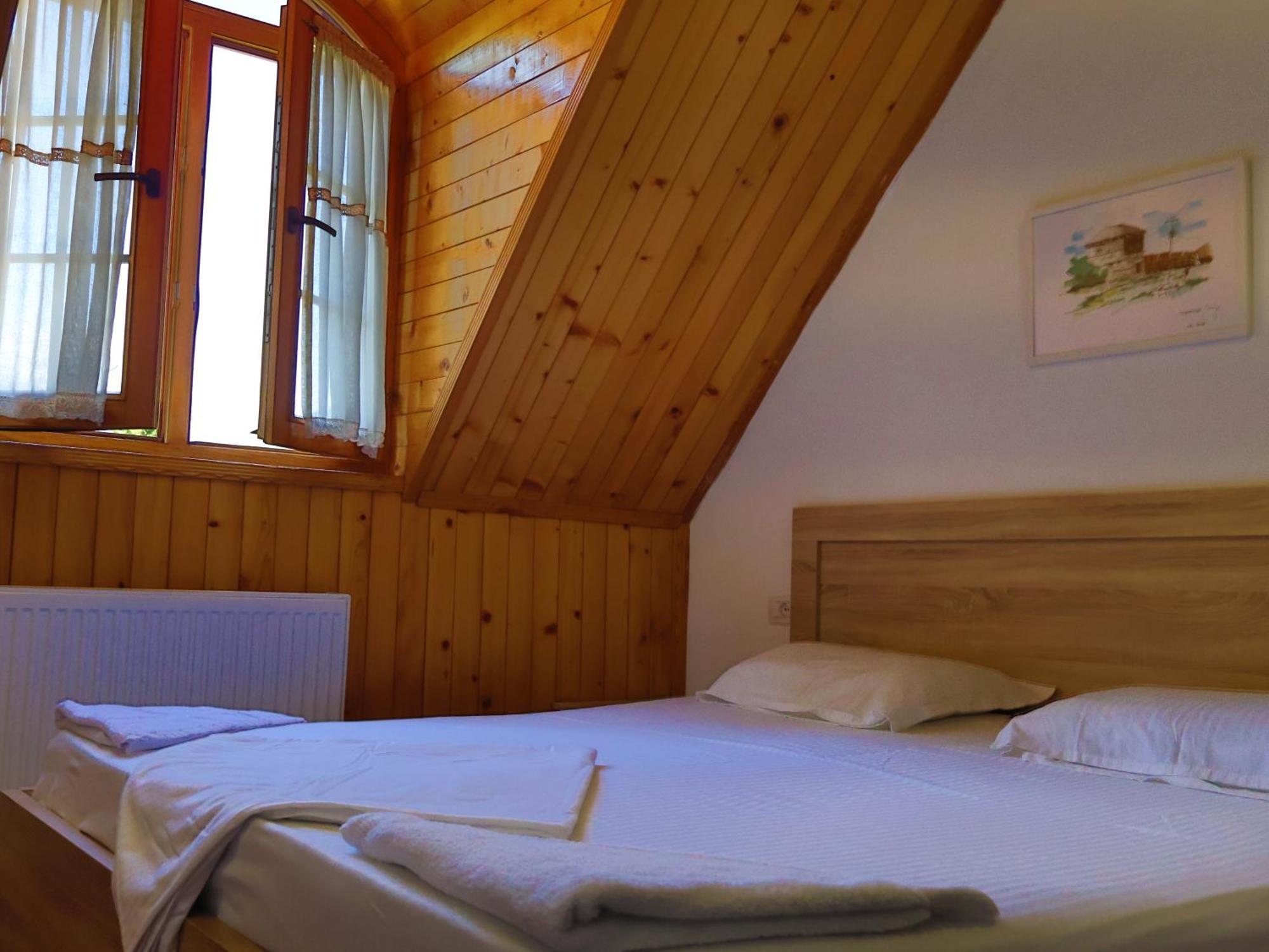 Mik Hotel Valbona Exteriör bild