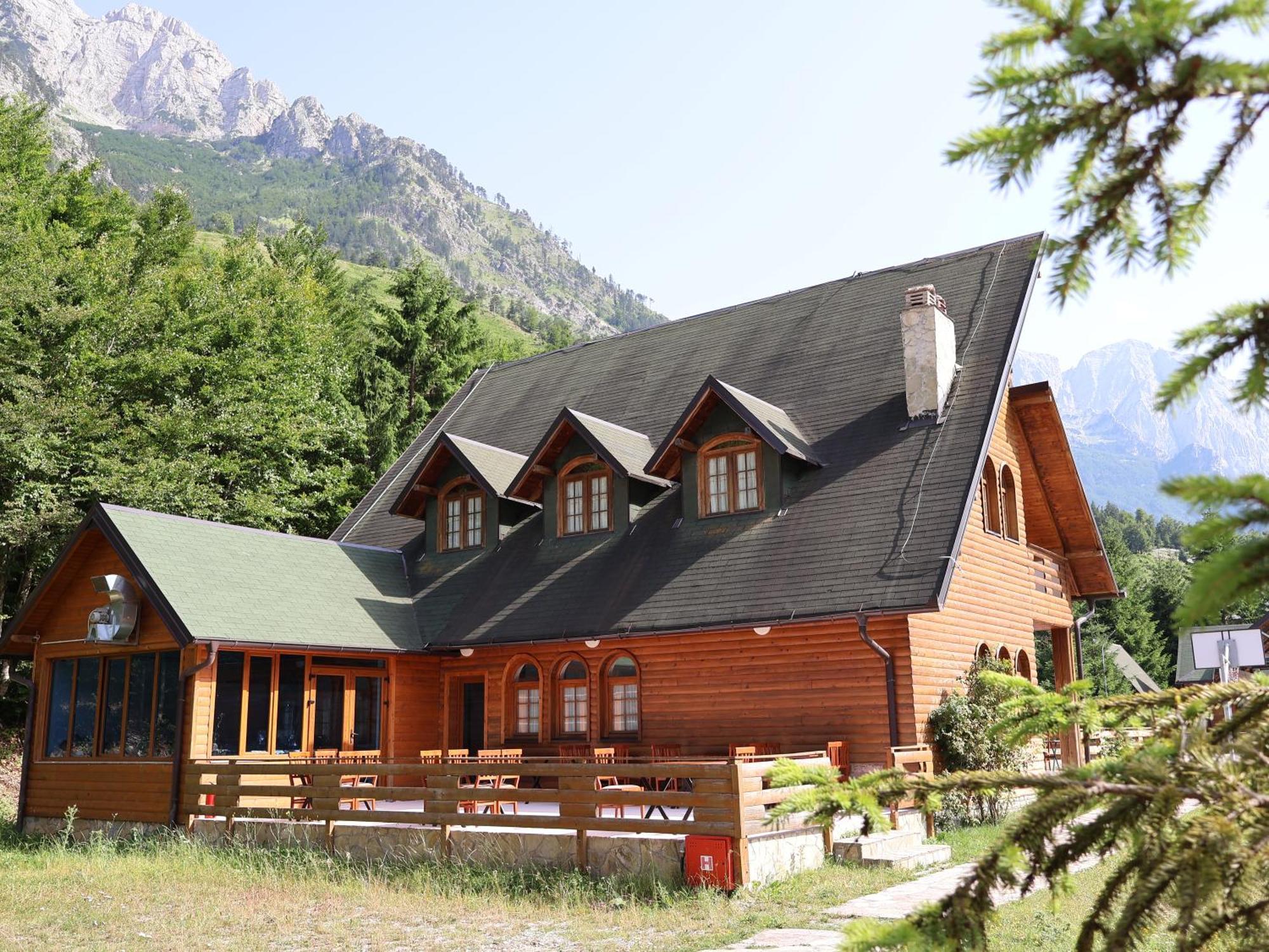 Mik Hotel Valbona Exteriör bild